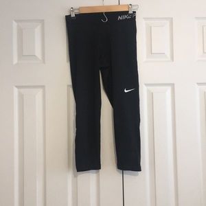 Dri-Fit cropped Nike Pro pants